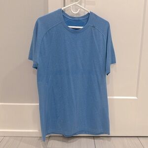 LULULEMON Men’s Vent Shirt